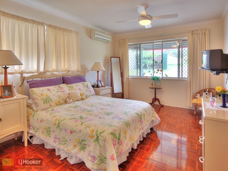 9 Strathairlie Square, Macgregor QLD 4109