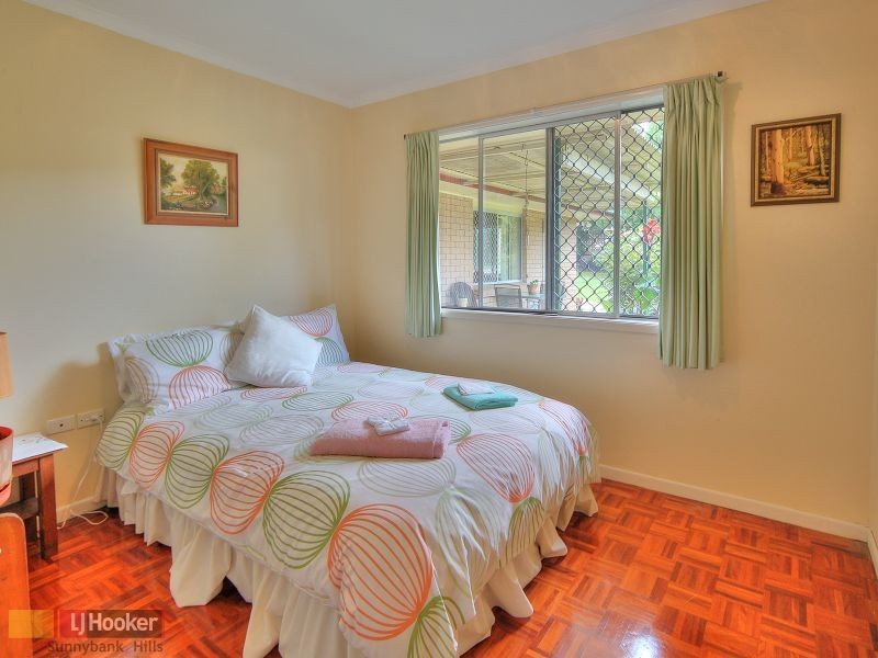 9 Strathairlie Square, Macgregor QLD 4109