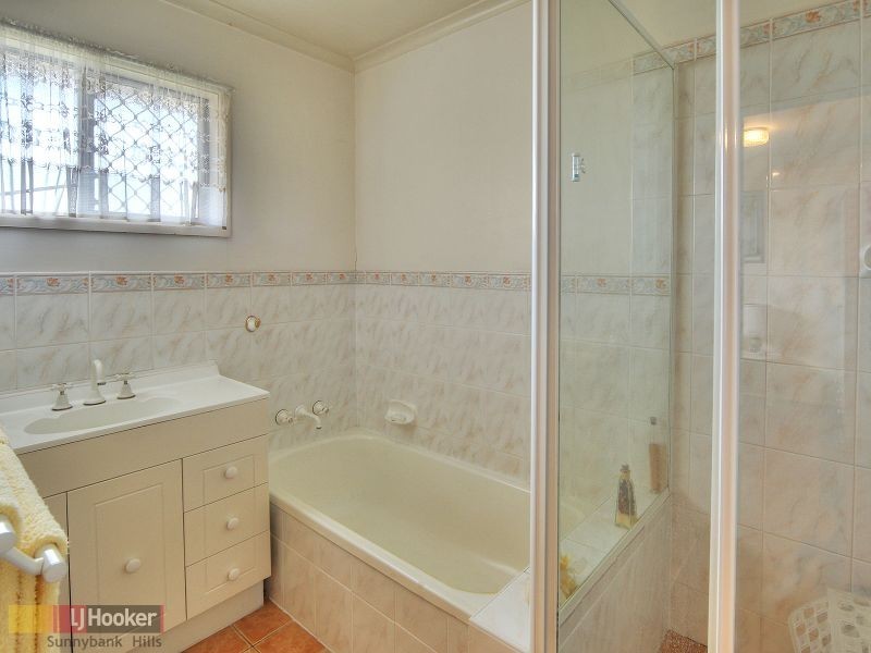 9 Strathairlie Square, Macgregor QLD 4109