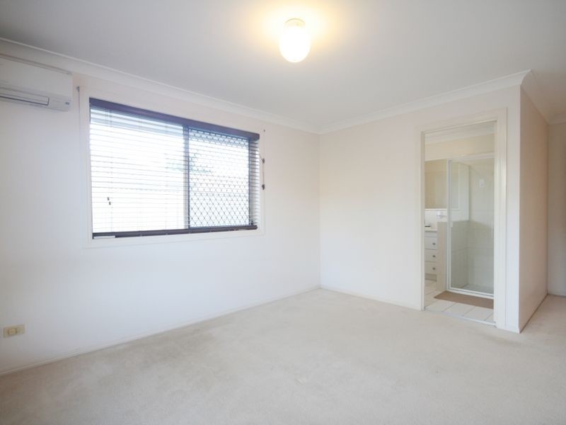 20 Orania Crescent, Calamvale QLD 4116