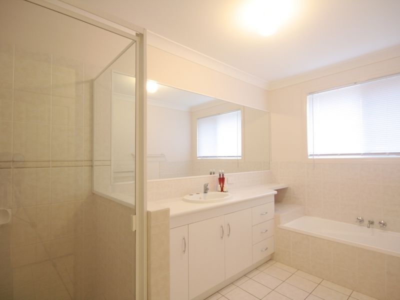 20 Orania Crescent, Calamvale QLD 4116