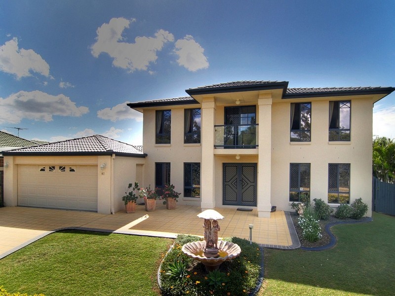 4 Barrington Place, Parkinson QLD 4115