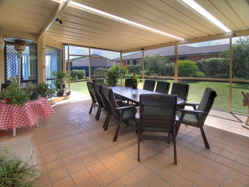4 Barrington Place, Parkinson QLD 4115