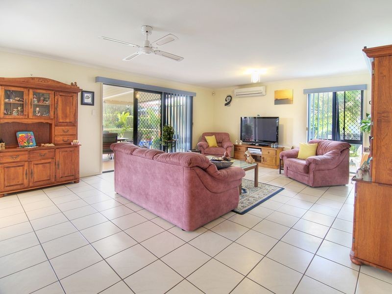 4 Barrington Place, Parkinson QLD 4115