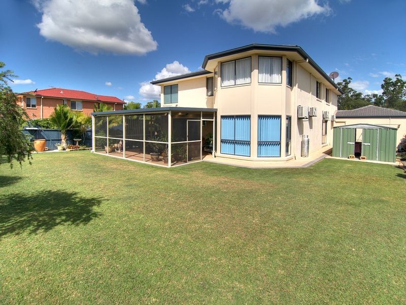4 Barrington Place, Parkinson QLD 4115