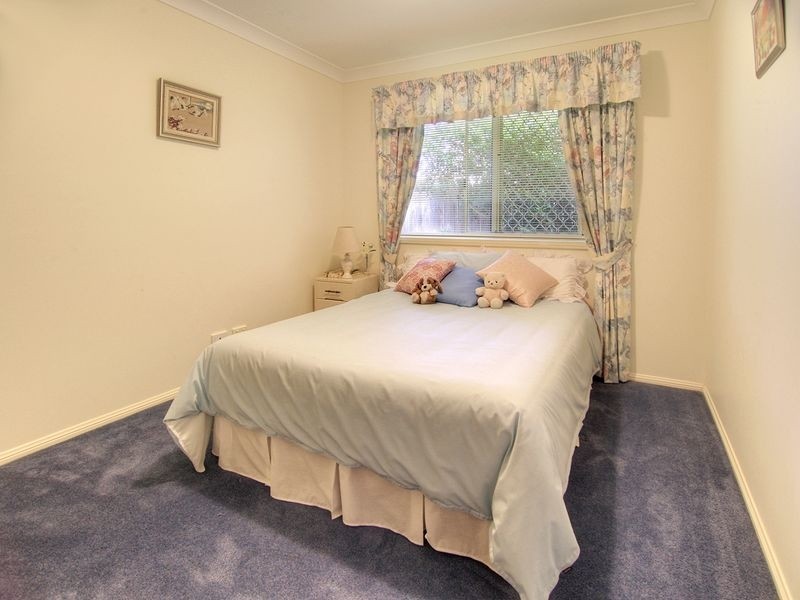 11 Carlisle Place, Parkinson QLD 4115