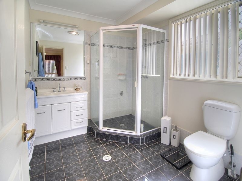 11 Carlisle Place, Parkinson QLD 4115