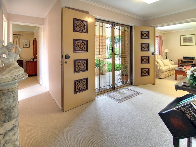 8 Tanis St, Eight Mile Plains QLD 4113