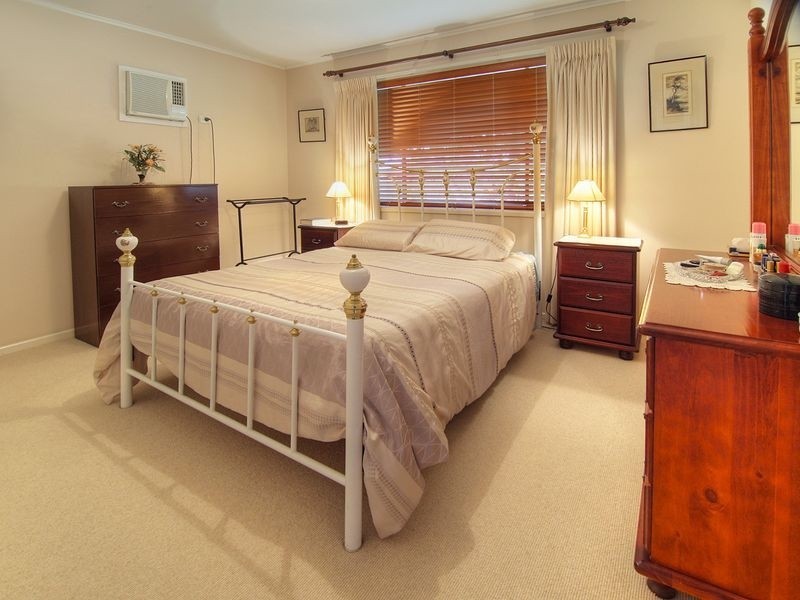 8 Tanis St, Eight Mile Plains QLD 4113