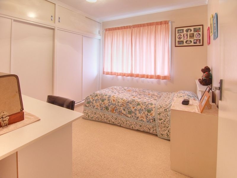 8 Tanis St, Eight Mile Plains QLD 4113