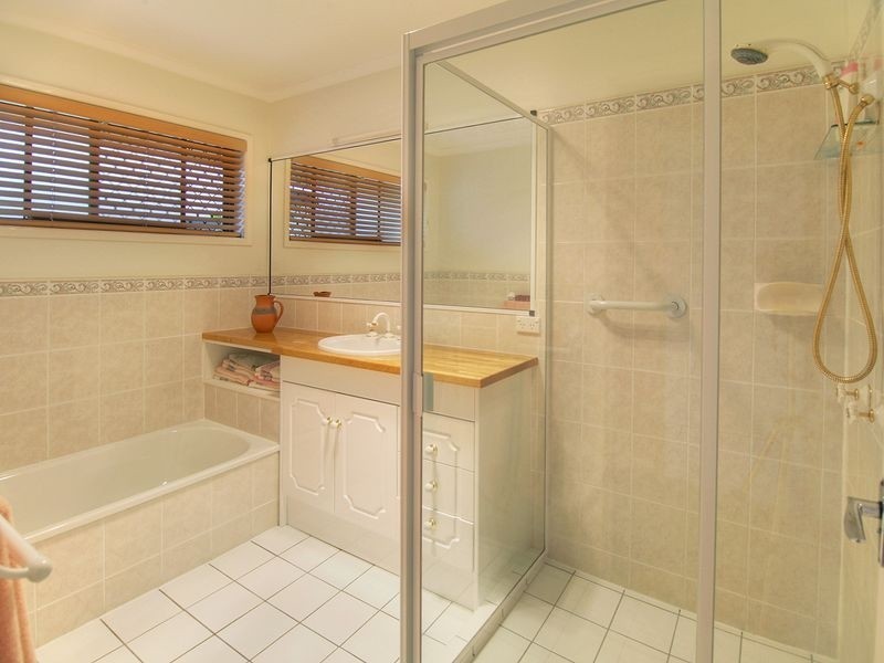 8 Tanis St, Eight Mile Plains QLD 4113
