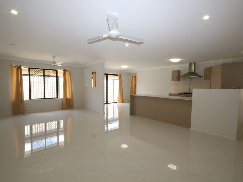 3 Olsen Close, Kuraby QLD 4112