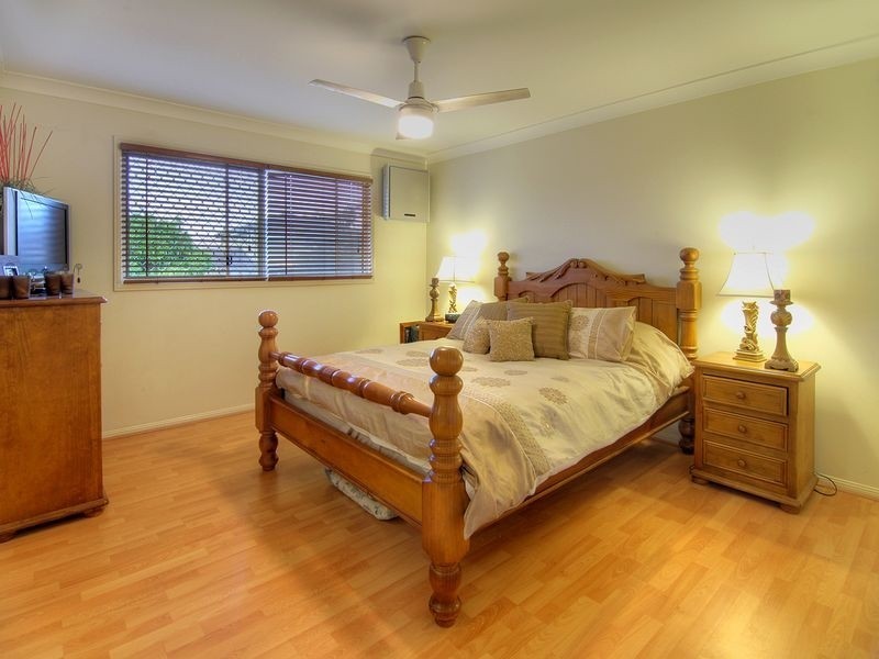 40 Lichfield Pl, Parkinson QLD 4115