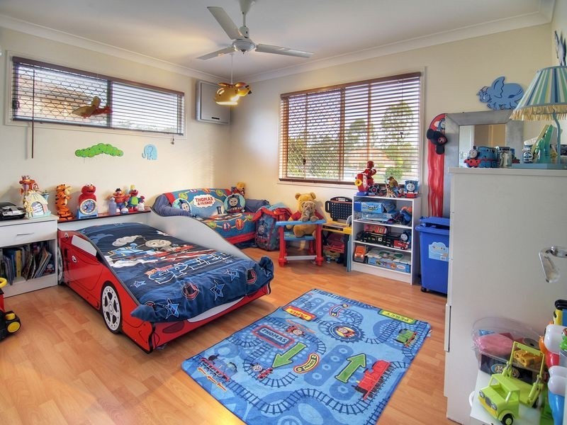 40 Lichfield Pl, Parkinson QLD 4115