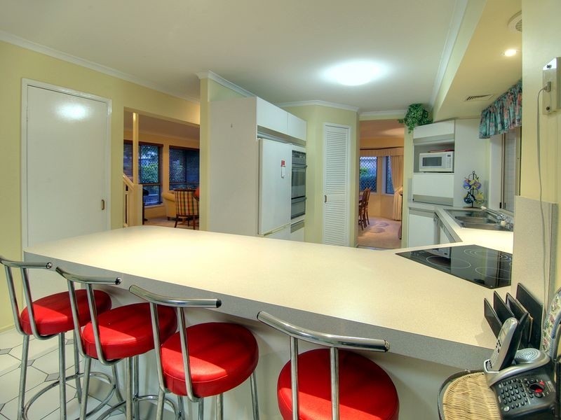 18 Maywood Cr, Calamvale QLD 4116