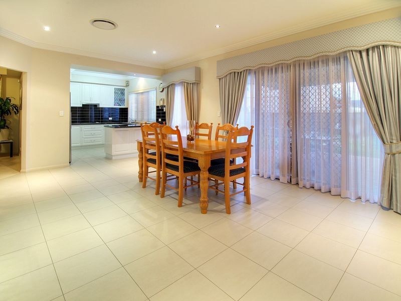 25 Dellforest Drive, Calamvale QLD 4116