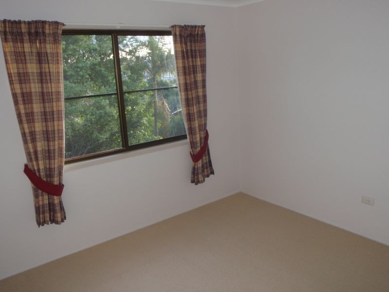 16 Calanda St, Wishart QLD 4122