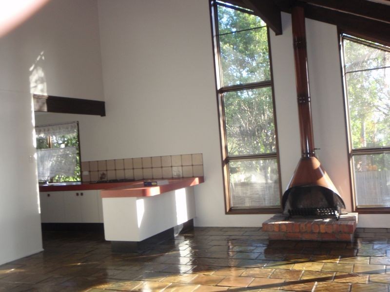 16 Calanda St, Wishart QLD 4122