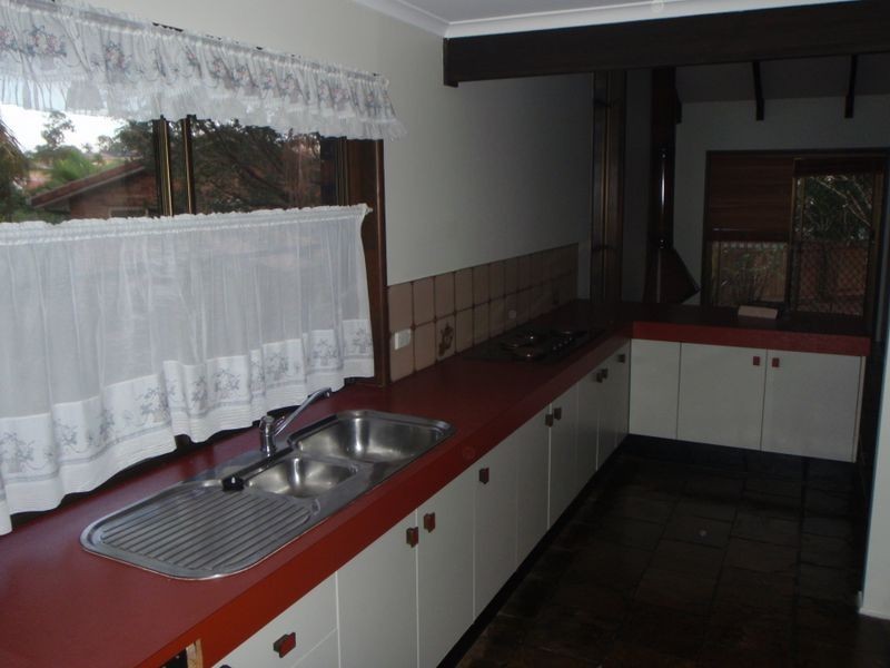 16 Calanda St, Wishart QLD 4122