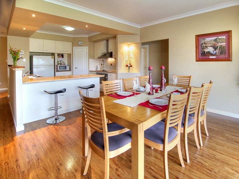 28 Vaucluse Pl, Parkinson QLD 4115