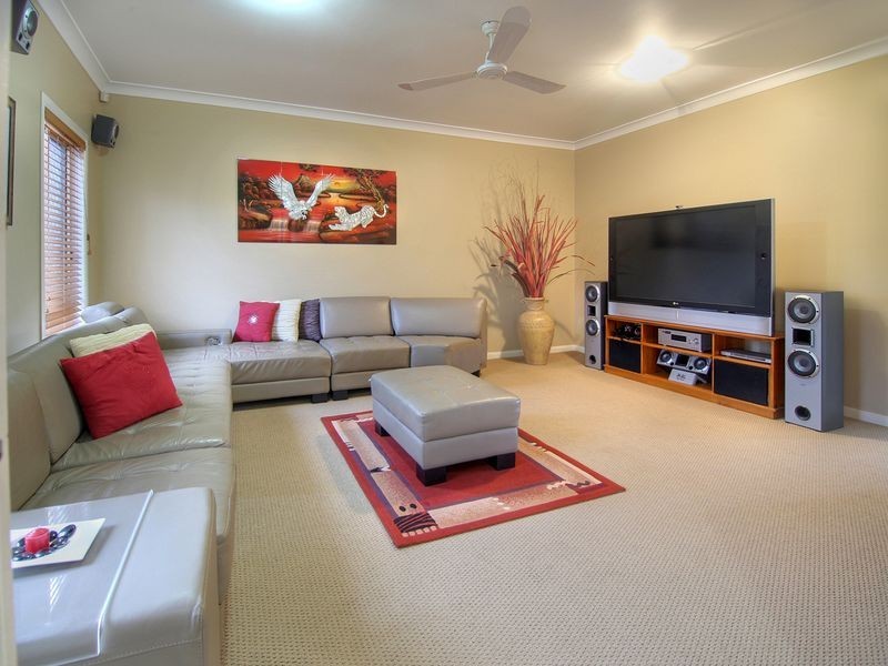 28 Vaucluse Pl, Parkinson QLD 4115