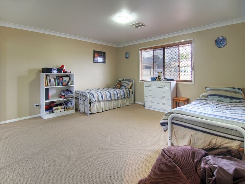 28 Vaucluse Pl, Parkinson QLD 4115