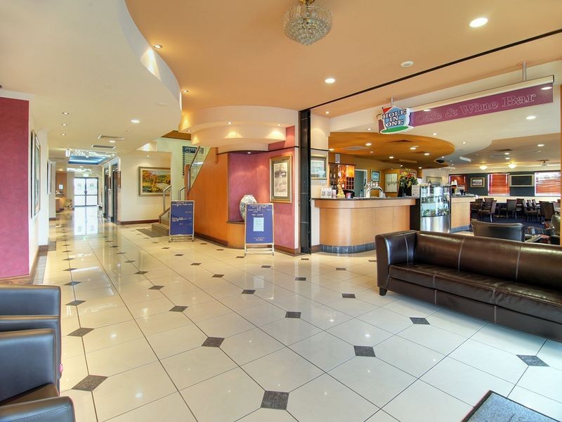 9 Murrajong Rd, Springwood QLD 4127