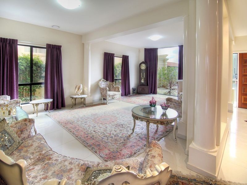 143 The Parkway, Stretton QLD 4116