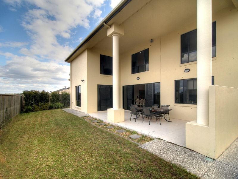 143 The Parkway, Stretton QLD 4116