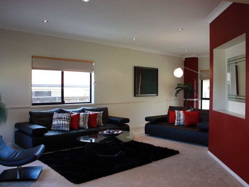 126 The Parkway, Stretton QLD 4116