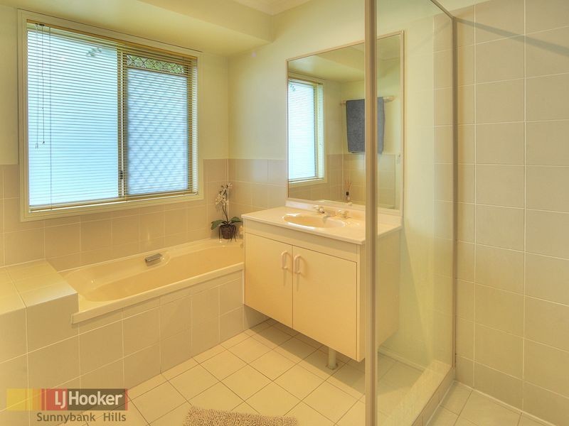 58 Maywood Crescent, Calamvale QLD 4116