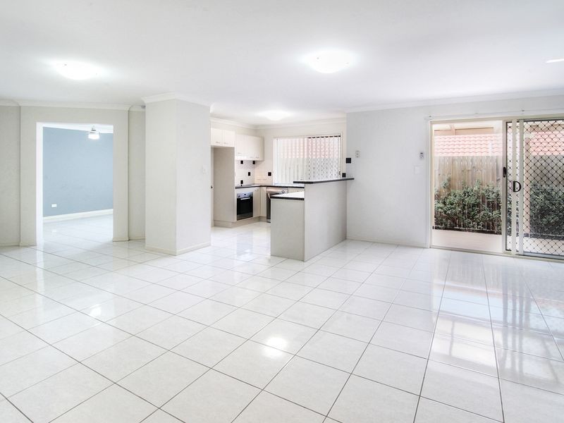 27 Gippsland Place, Calamvale QLD 4116