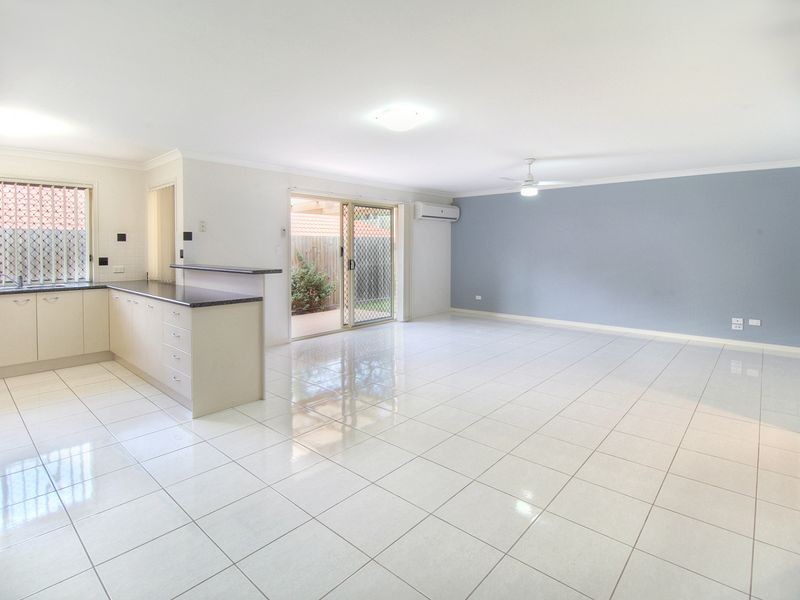 27 Gippsland Place, Calamvale QLD 4116