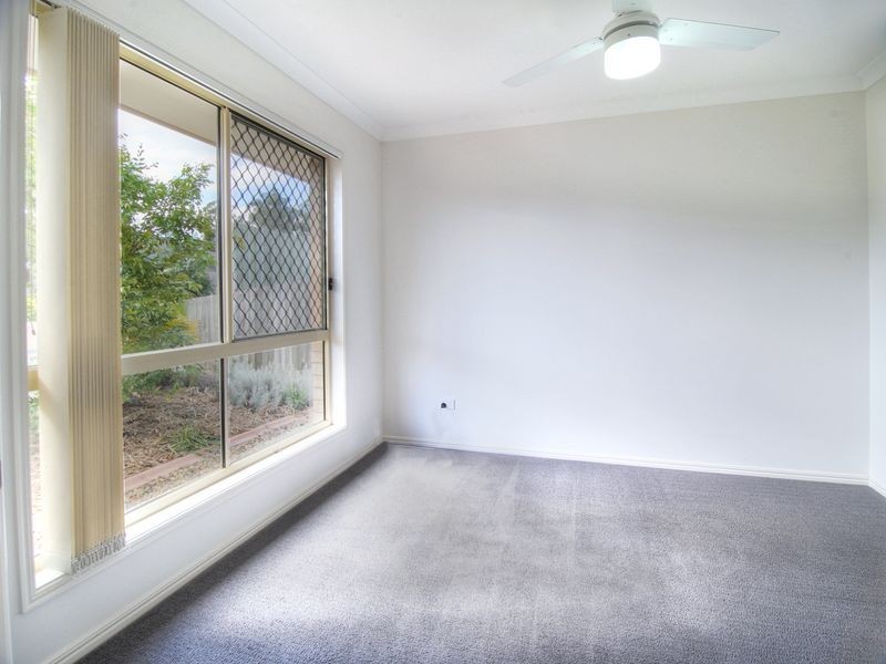 27 Gippsland Place, Calamvale QLD 4116
