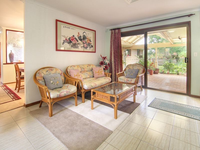 1 Cressbrook St, Eight Mile Plains QLD 4113