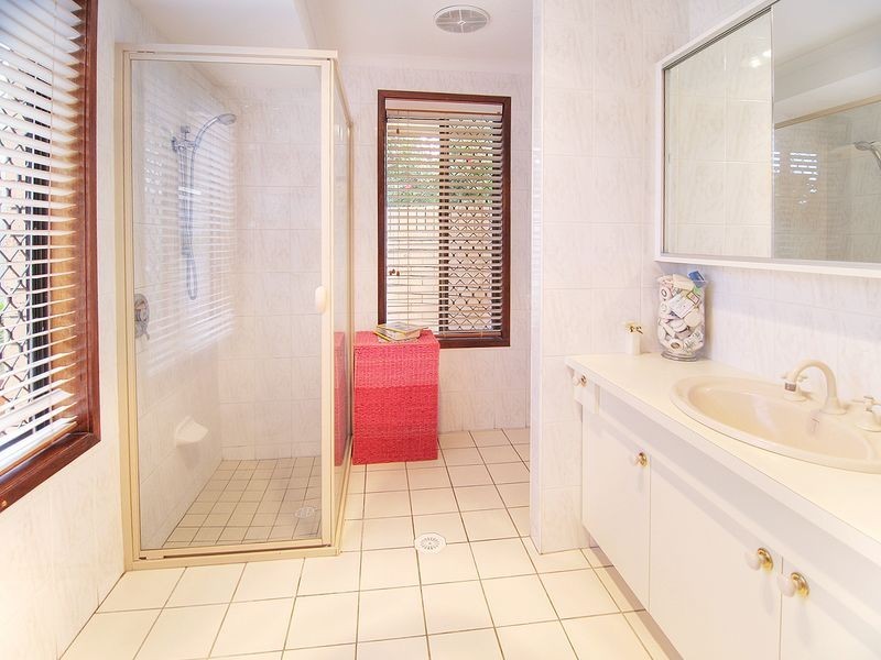 1 Cressbrook St, Eight Mile Plains QLD 4113