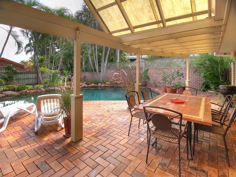 1 Cressbrook St, Eight Mile Plains QLD 4113