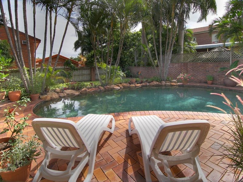 1 Cressbrook St, Eight Mile Plains QLD 4113