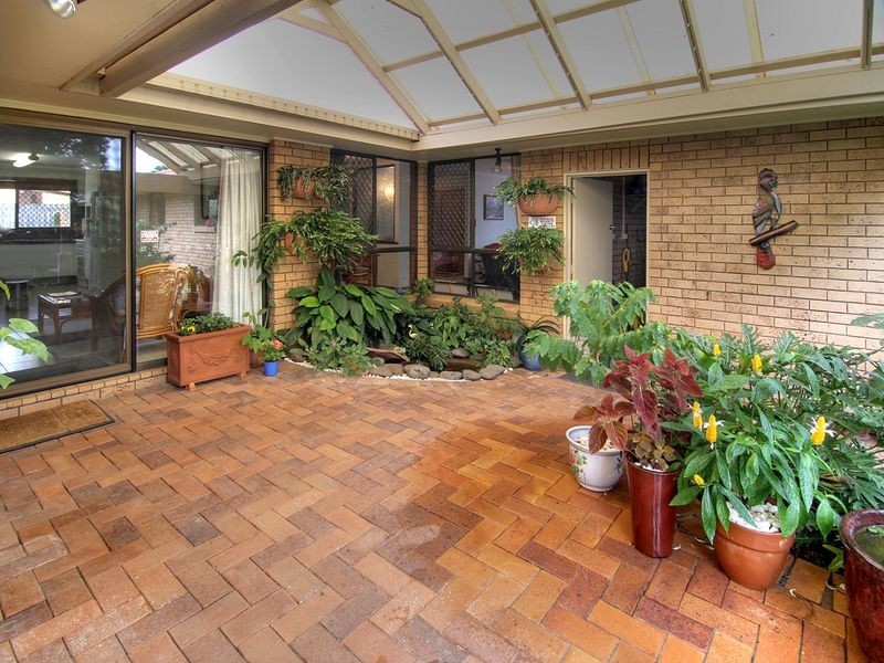 1 Cressbrook St, Eight Mile Plains QLD 4113