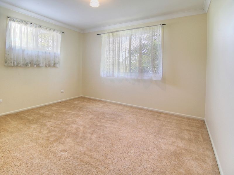 18 Parklands Dr, Boronia Heights QLD 4124