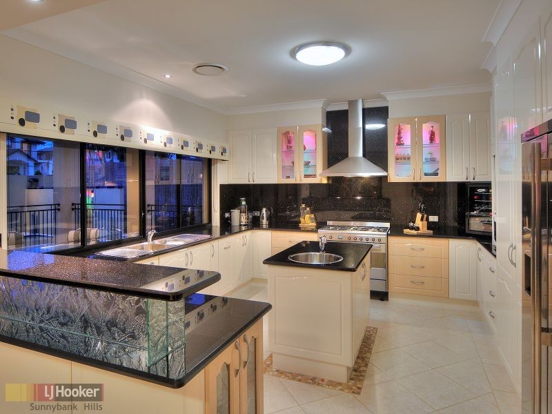 6 White Cedar Circuit, Stretton QLD 4116