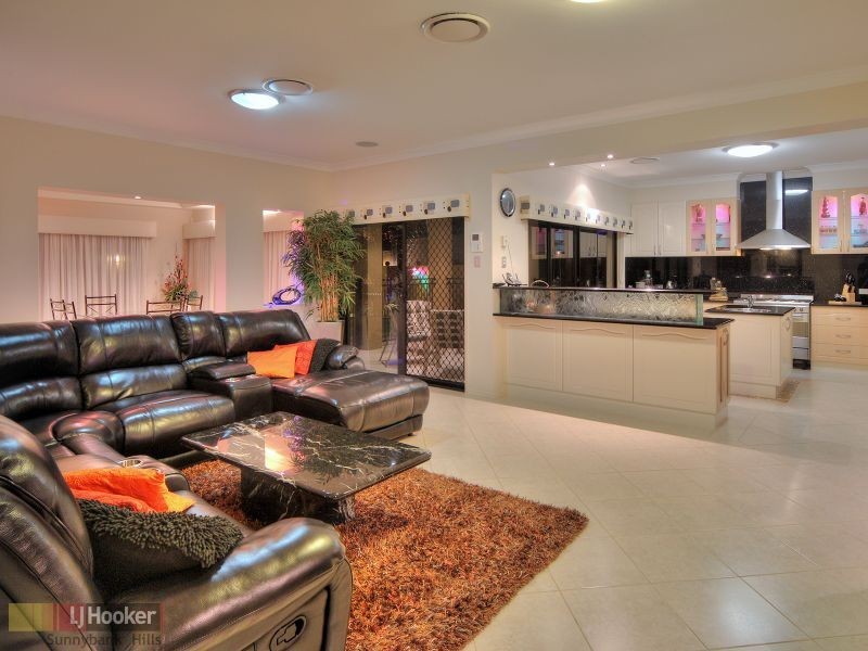 6 White Cedar Circuit, Stretton QLD 4116