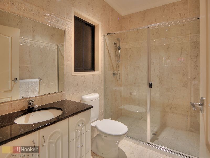 6 White Cedar Circuit, Stretton QLD 4116