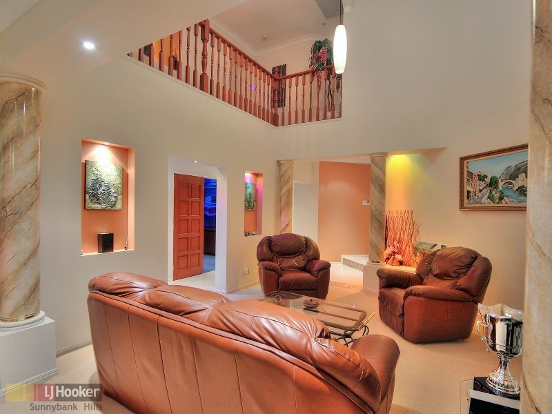 6 White Cedar Circuit, Stretton QLD 4116