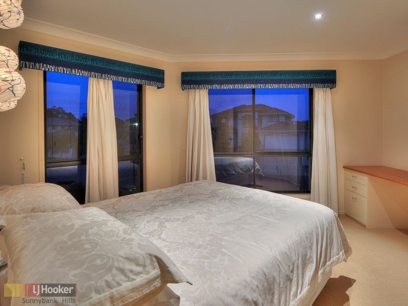 6 White Cedar Circuit, Stretton QLD 4116