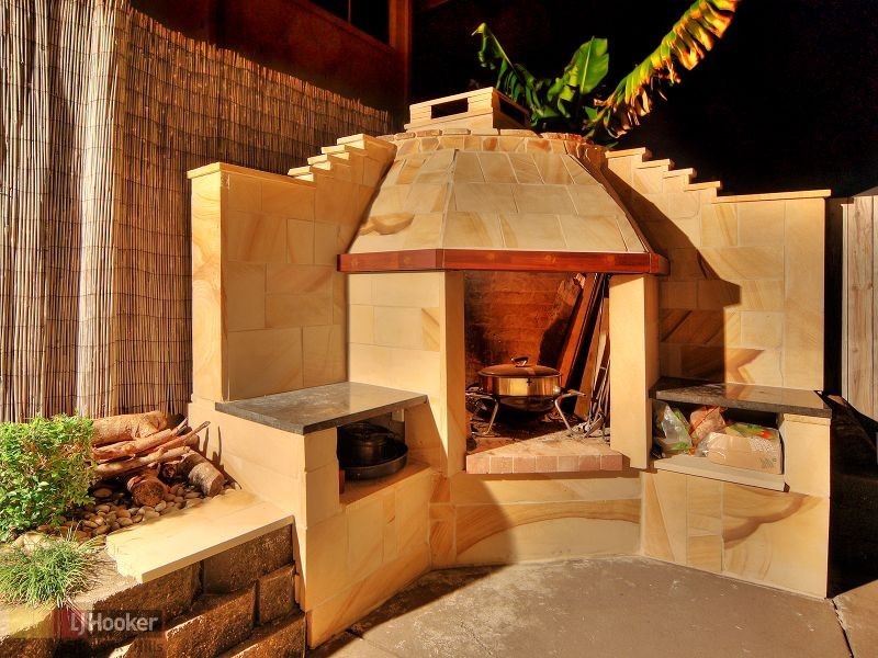 6 White Cedar Circuit, Stretton QLD 4116