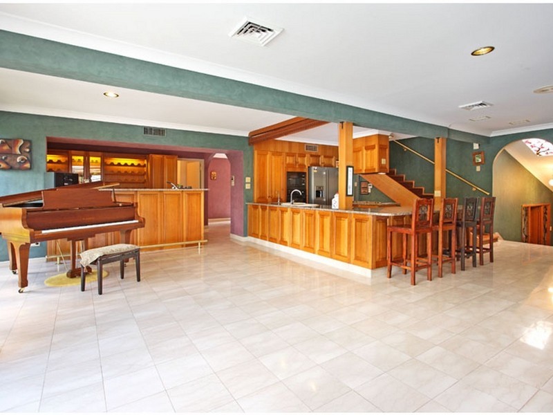 115 Garie St, Wishart QLD 4122