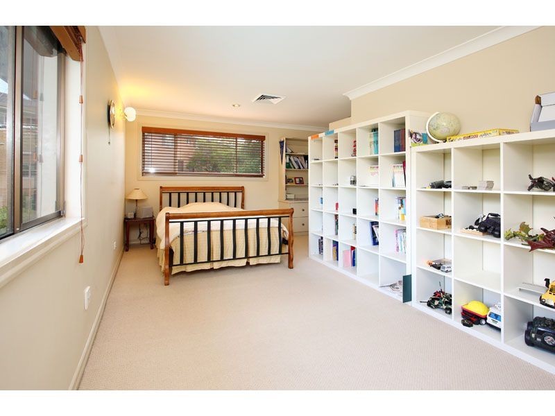 115 Garie St, Wishart QLD 4122