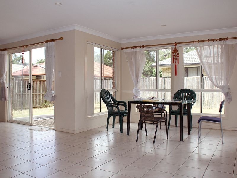 6 Ribbonwood Street, Sunnybank Hills QLD 4109