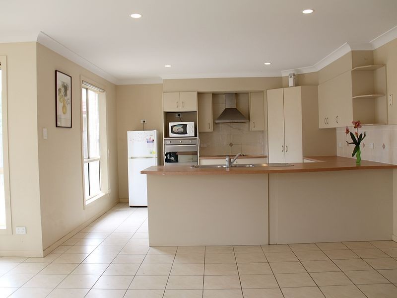 6 Ribbonwood Street, Sunnybank Hills QLD 4109